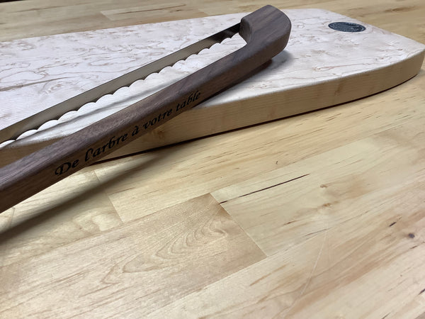 Presentation Board Set (Bird eyes Maple) with a Bread Knife #01EPA