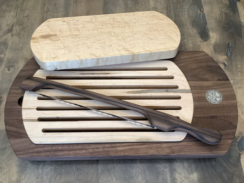 New Product - Bread board collects crumbs with interchangeable cutting board