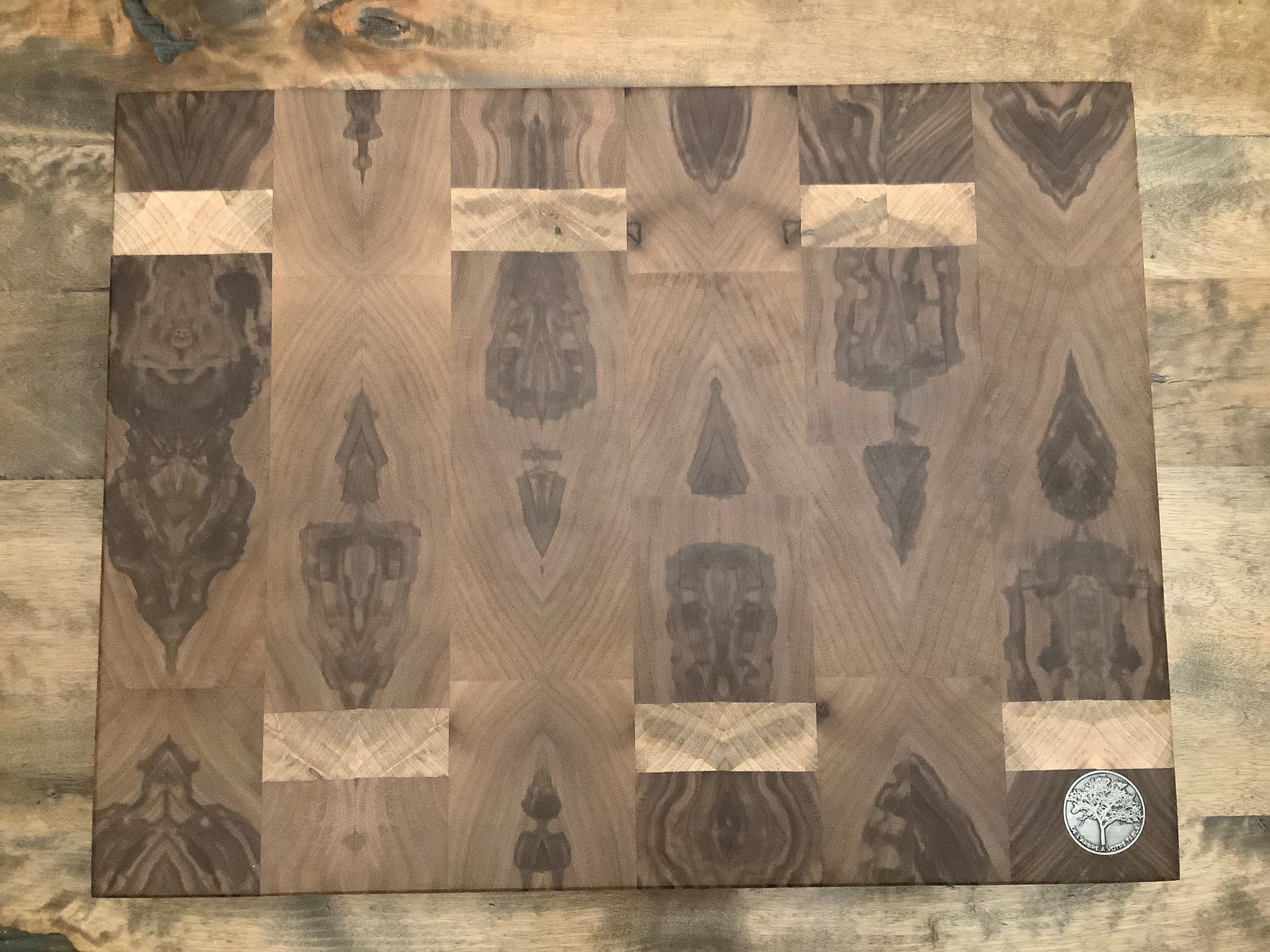 End grain cutting board (Black Walnut) #02