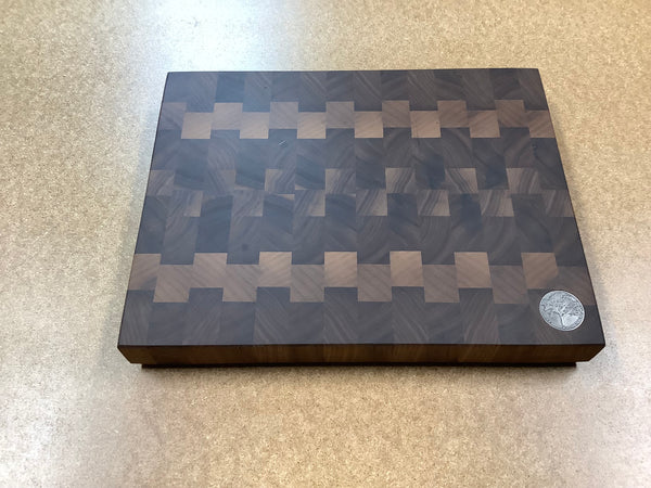 End grain cutting board (Walnut) PEG05